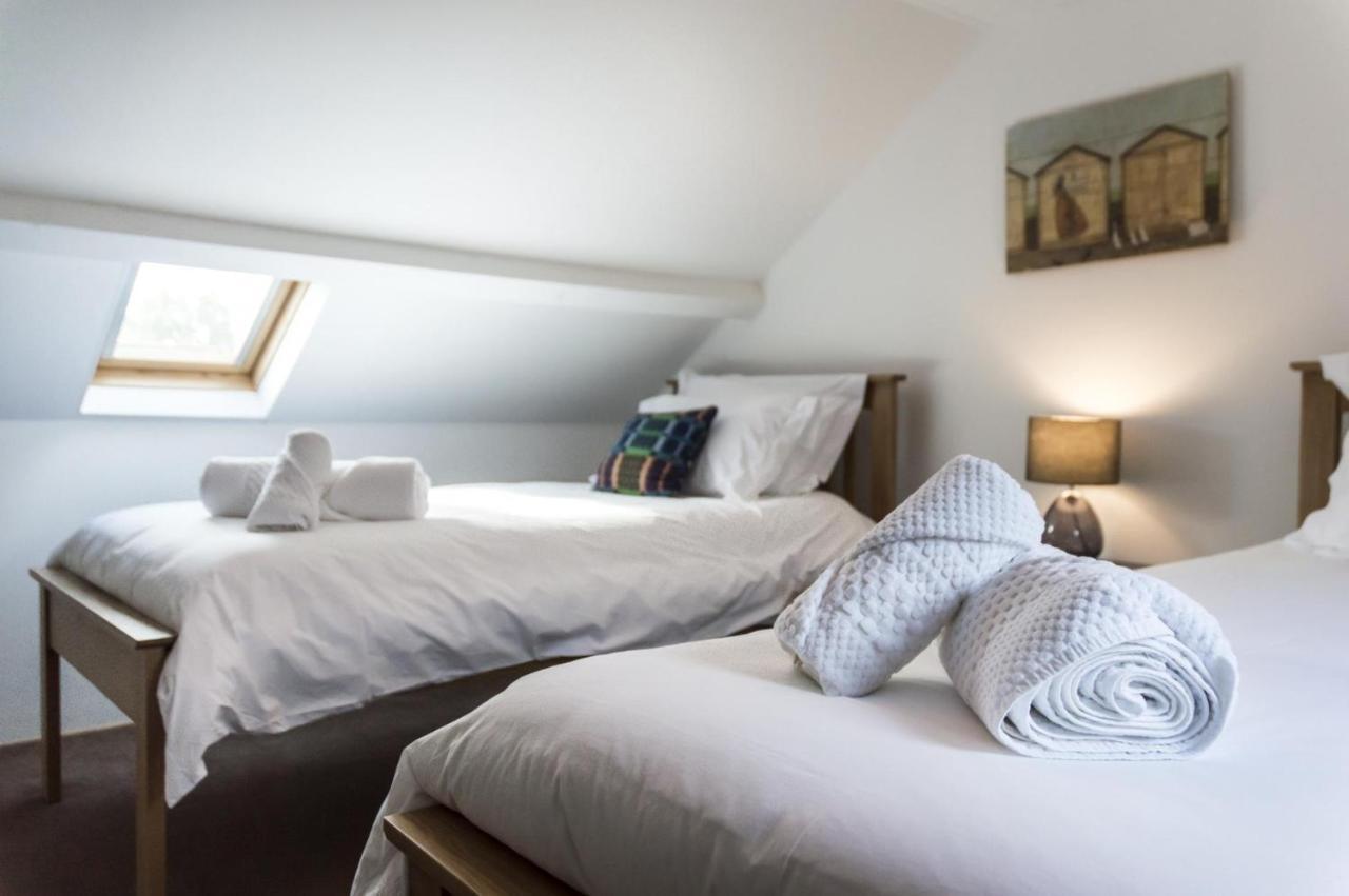 Foxglove - Luxurious Barn Conversion - Blossom Farm Johnston Exteriör bild